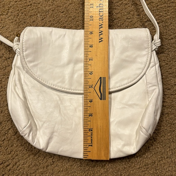White leather hand bag with shoulder strap - Picture 9 of 9
